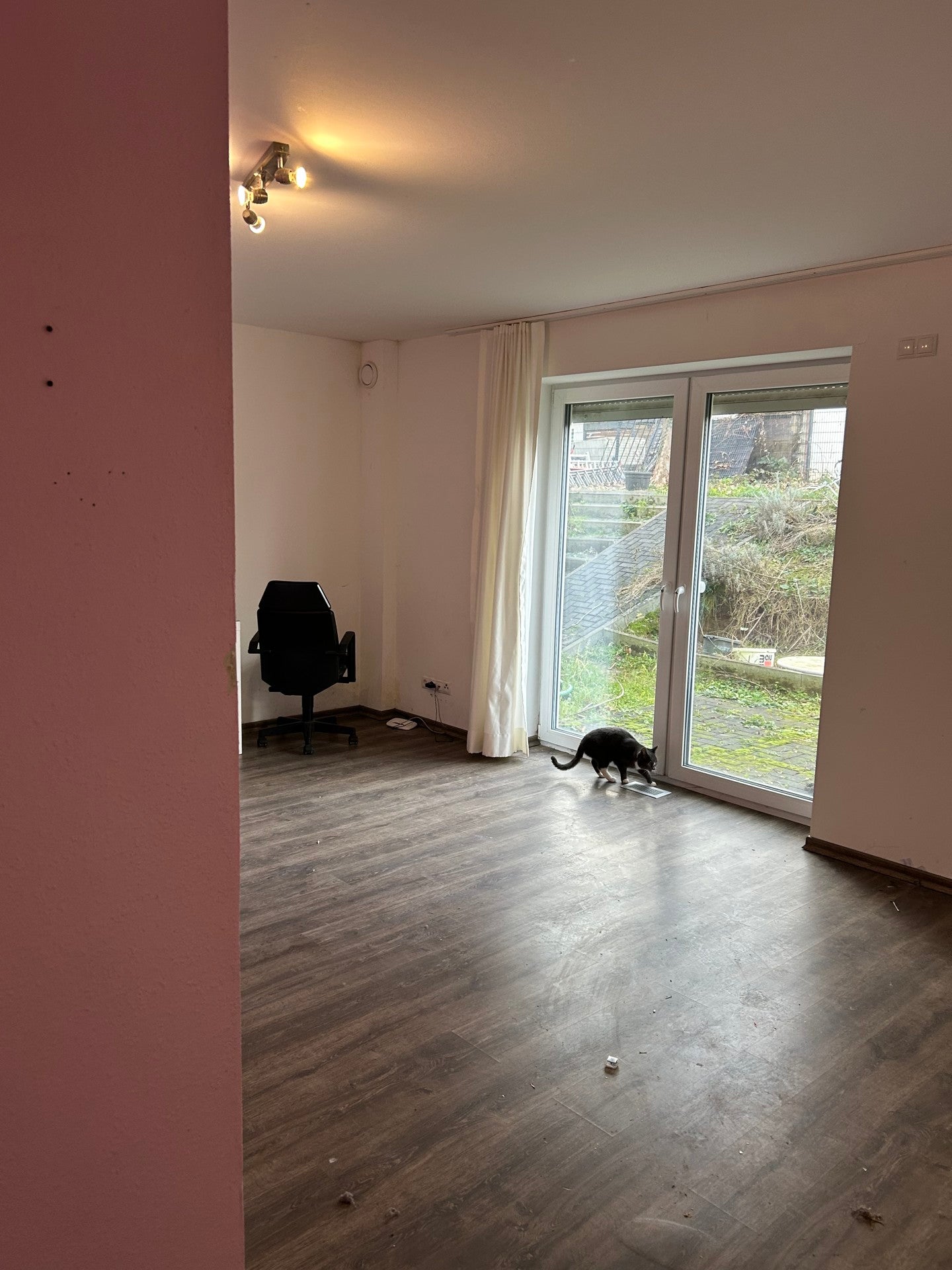 Vielseitiges Mehrgenerationenhaus mit modernster Technik und großzügigem Grundstück.