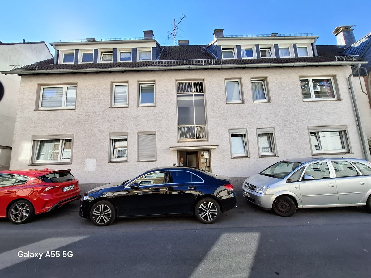 Gepflegtes Mehrfamilienhaus in zentraler Lage von Remscheid – attraktive Kapitalanlage