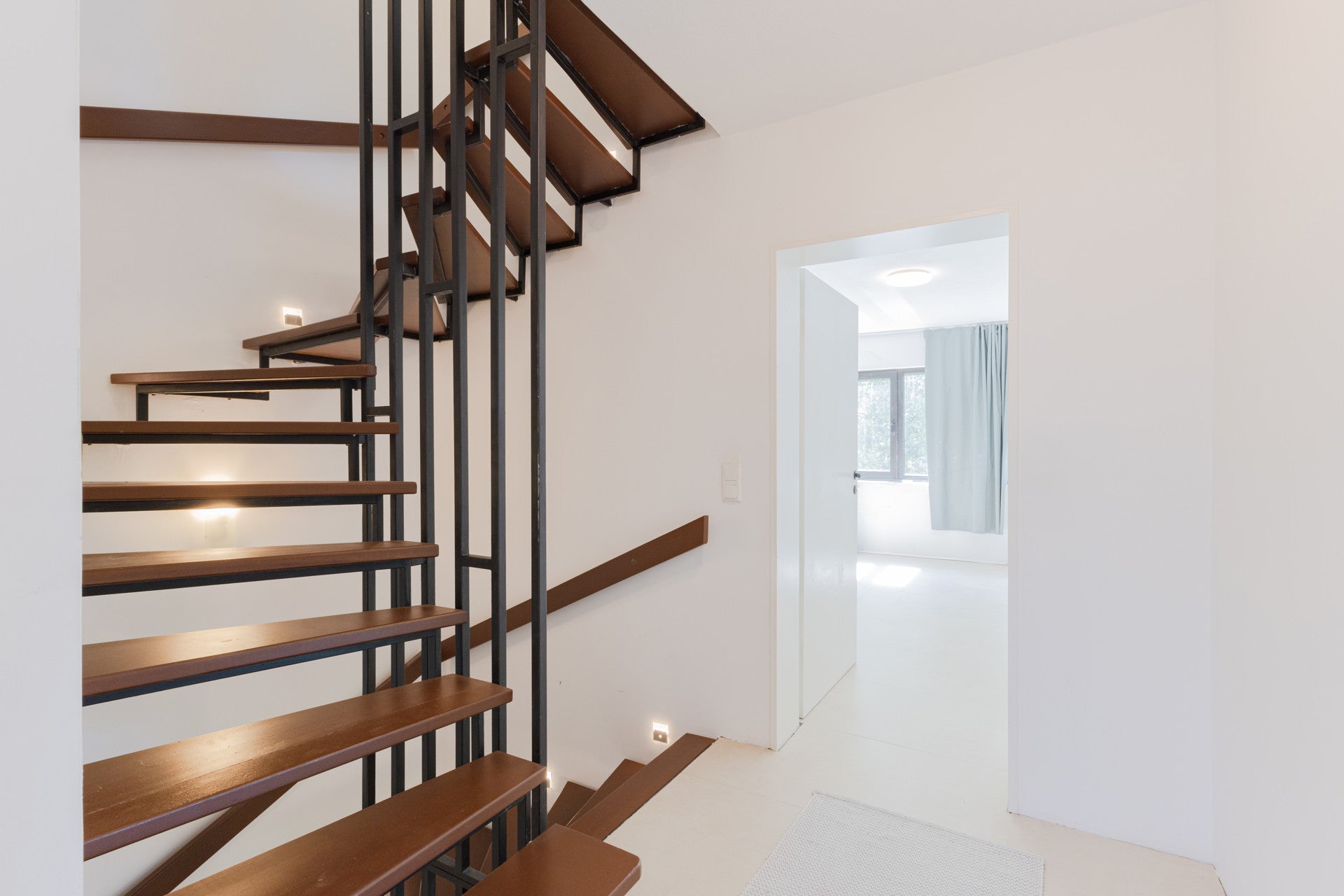 Fast bezugsfertig: Stilvolles Haus in Dortmund-Holzen mit Garten, Kamin, Wellnessbad & Ausblick.