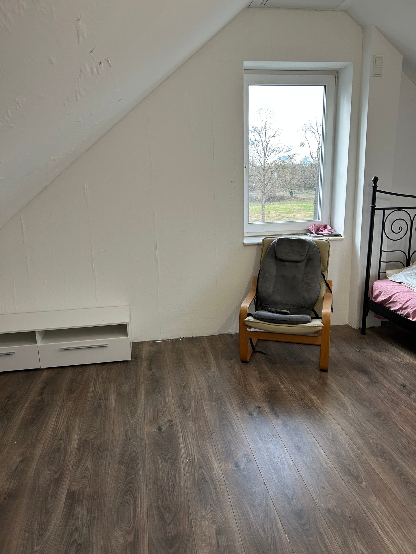 Vielseitiges Mehrgenerationenhaus mit modernster Technik und großzügigem Grundstück.