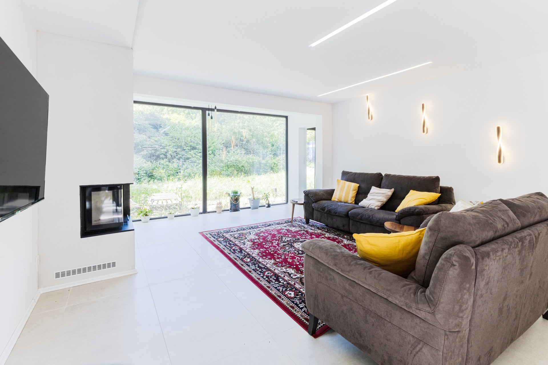 Fast bezugsfertig: Stilvolles Haus in Dortmund-Holzen mit Garten, Kamin, Wellnessbad & Ausblick.