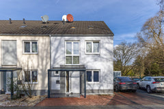 Familienidyll am Waldrand – Großzügiges Reihenendhaus in Dortmund-Mengede