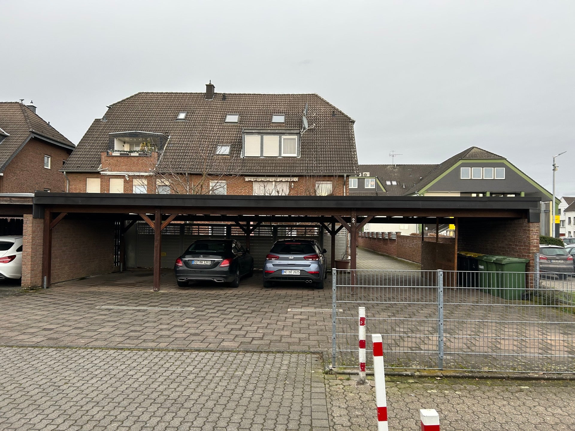 Attraktives Mehrfamilienhaus in zentraler Lage – Rentable Kapitalanlage in Troisdorf