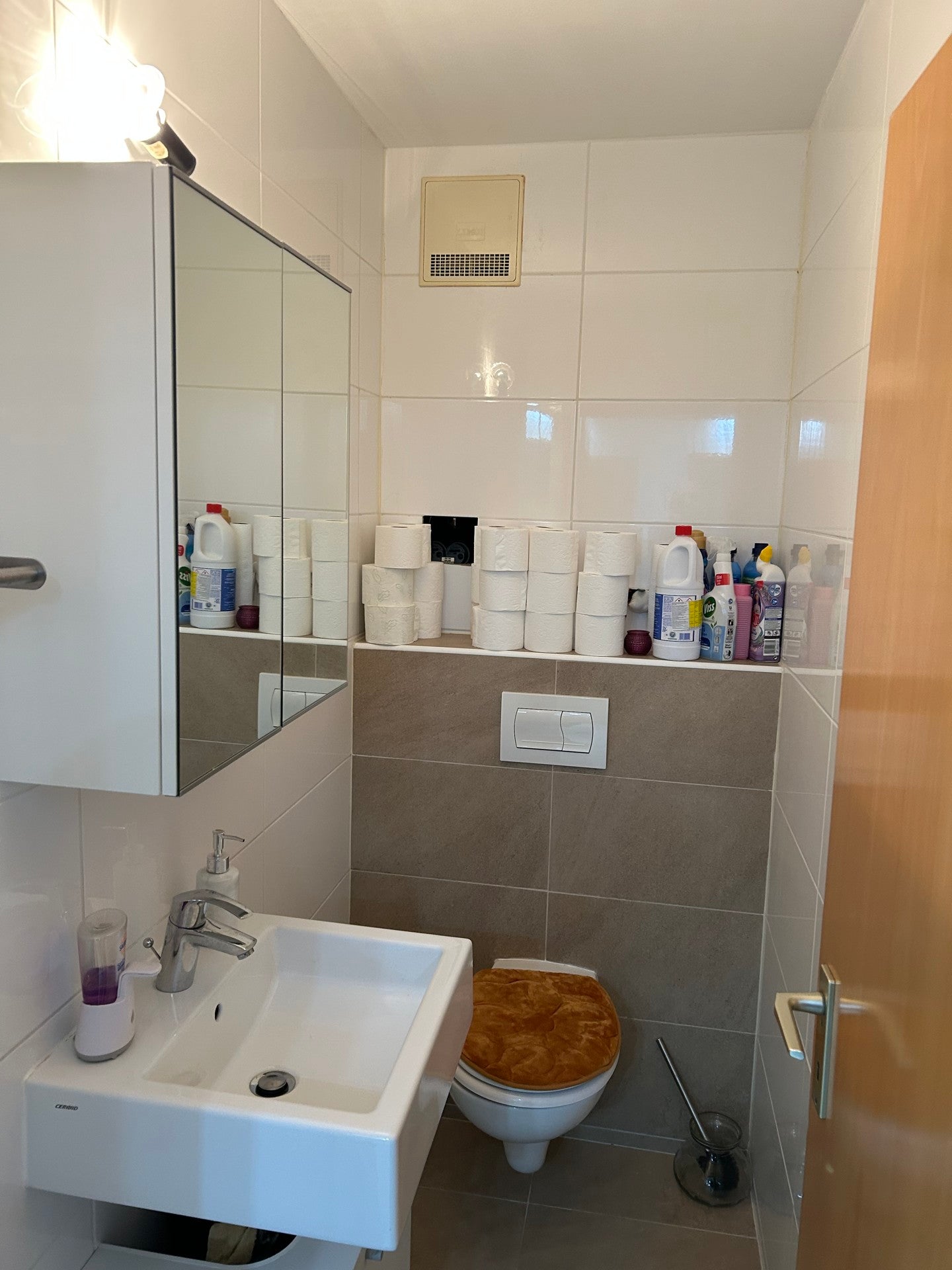 Attraktives Mehrfamilienhaus in zentraler Lage – Rentable Kapitalanlage in Troisdorf