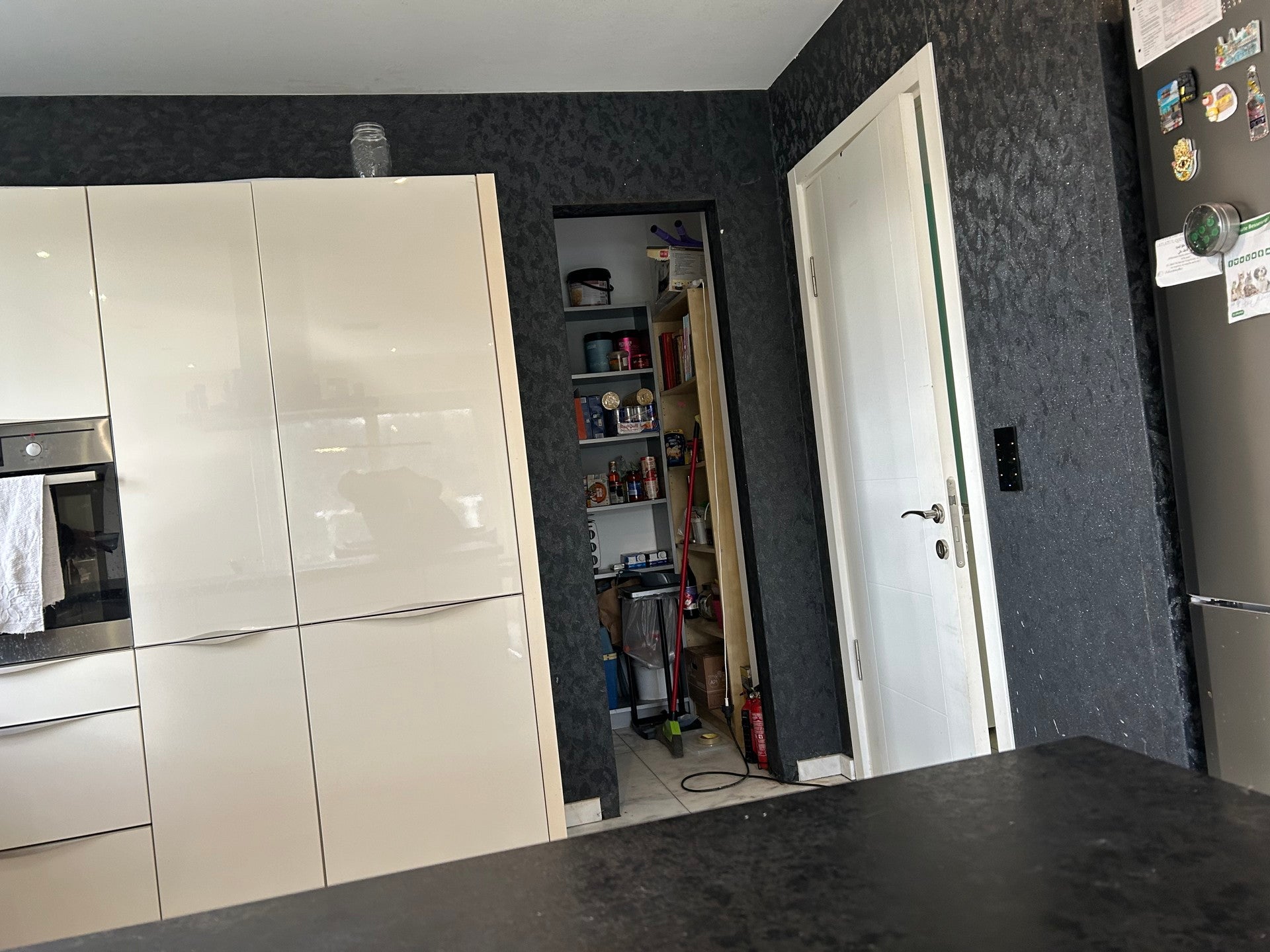 Vielseitiges Mehrgenerationenhaus mit modernster Technik und großzügigem Grundstück.