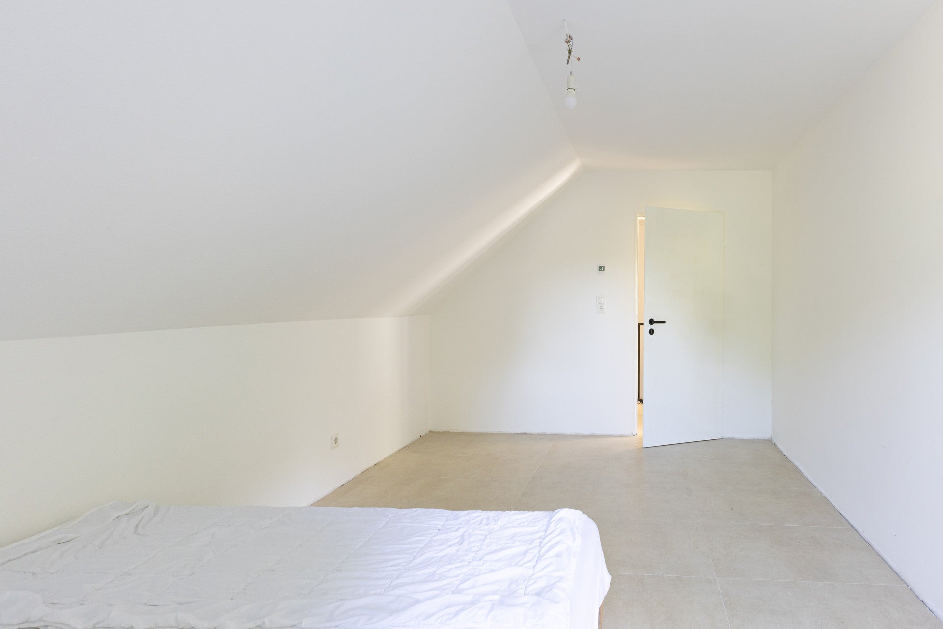 Fast bezugsfertig: Stilvolles Haus in Dortmund-Holzen mit Garten, Kamin, Wellnessbad & Ausblick.