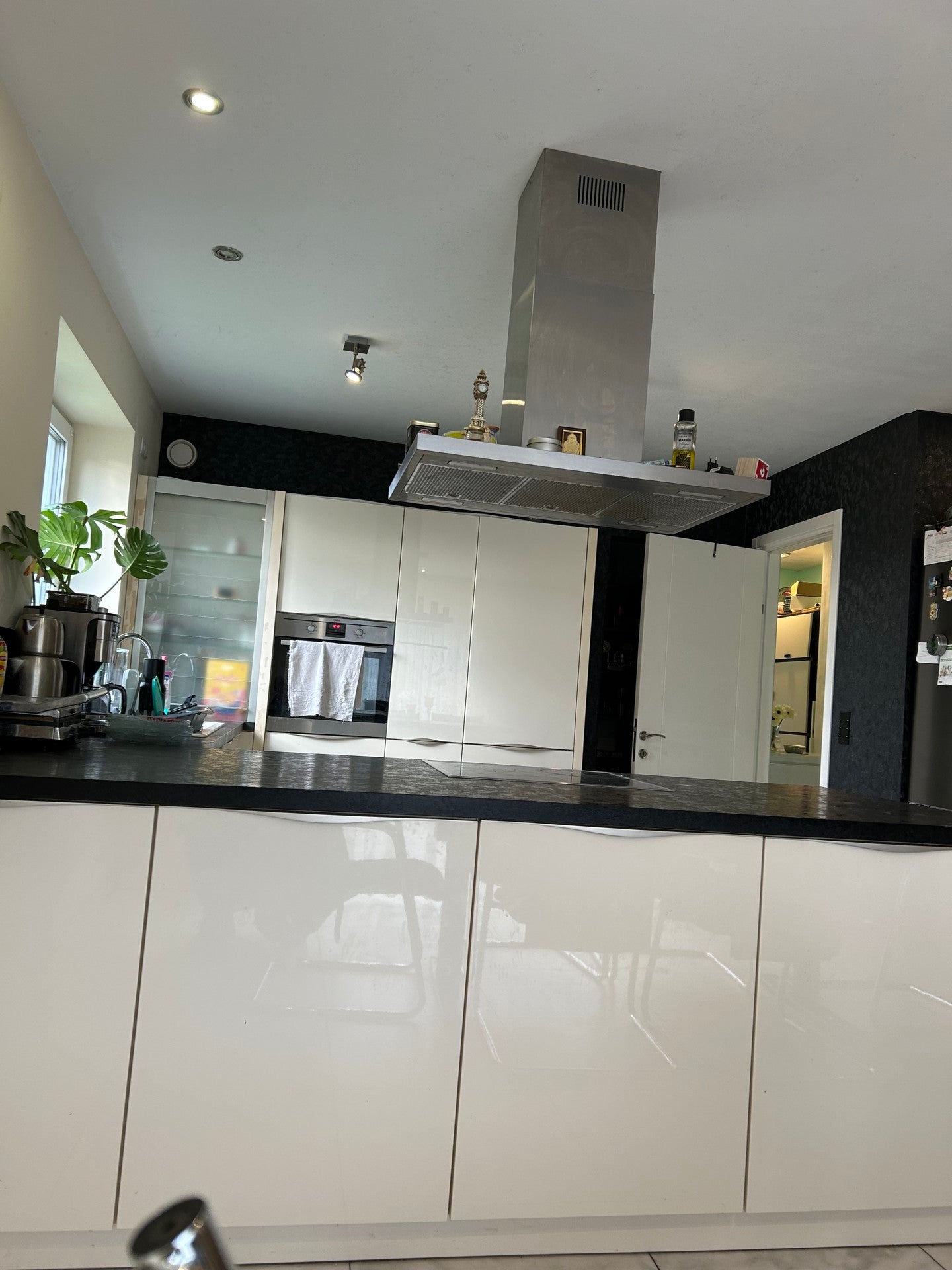 Vielseitiges Mehrgenerationenhaus mit modernster Technik und großzügigem Grundstück.