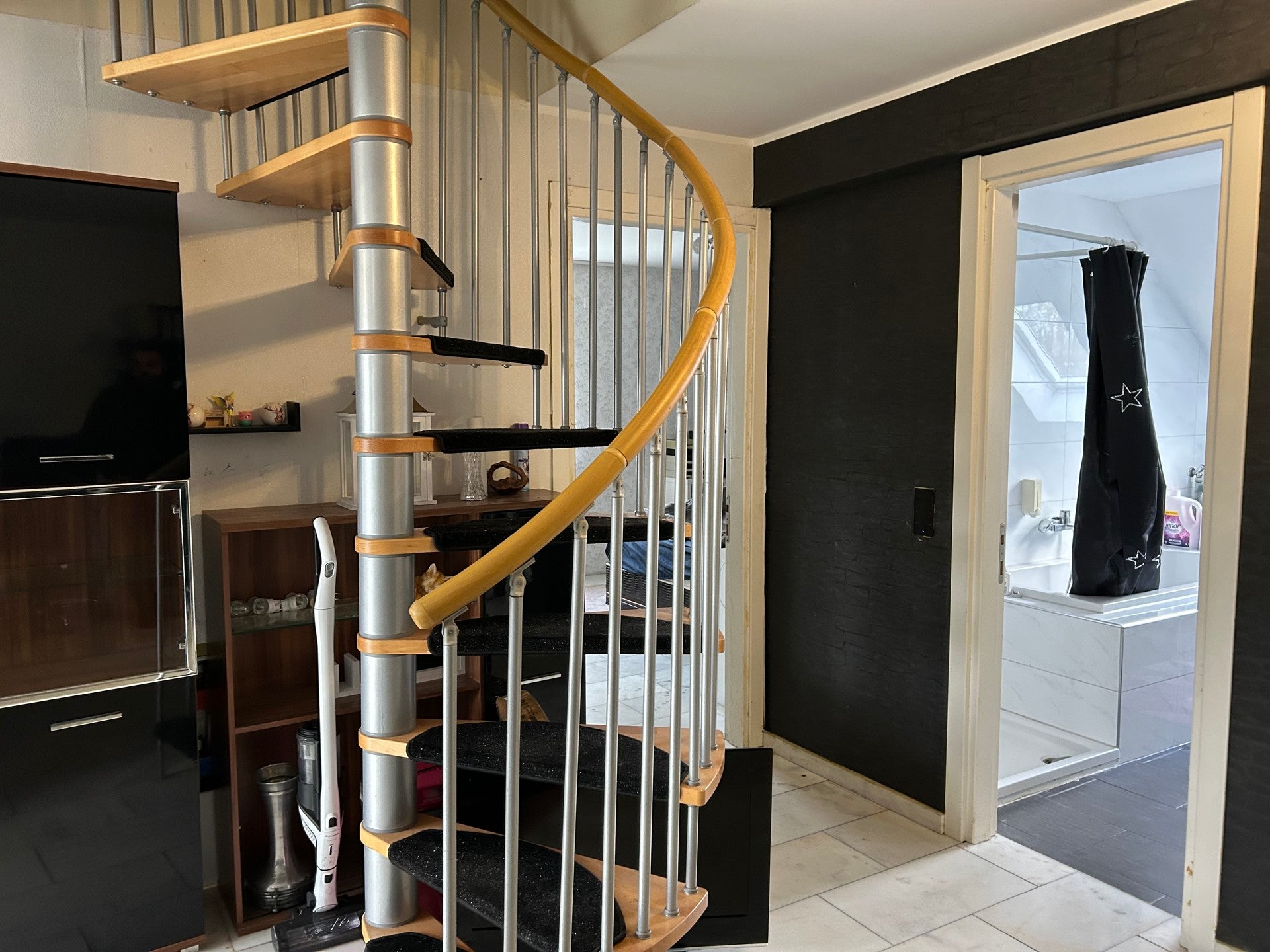 Vielseitiges Mehrgenerationenhaus mit modernster Technik und großzügigem Grundstück.