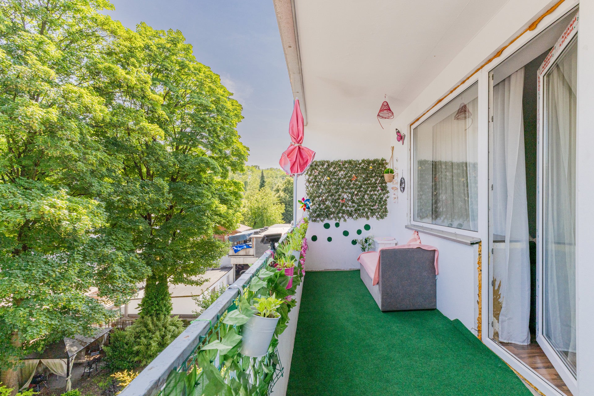 Gepflegtes Mehrfamilienhaus mit Balkonen und solider Bausubstanz – Wuppertal-Langerfeld