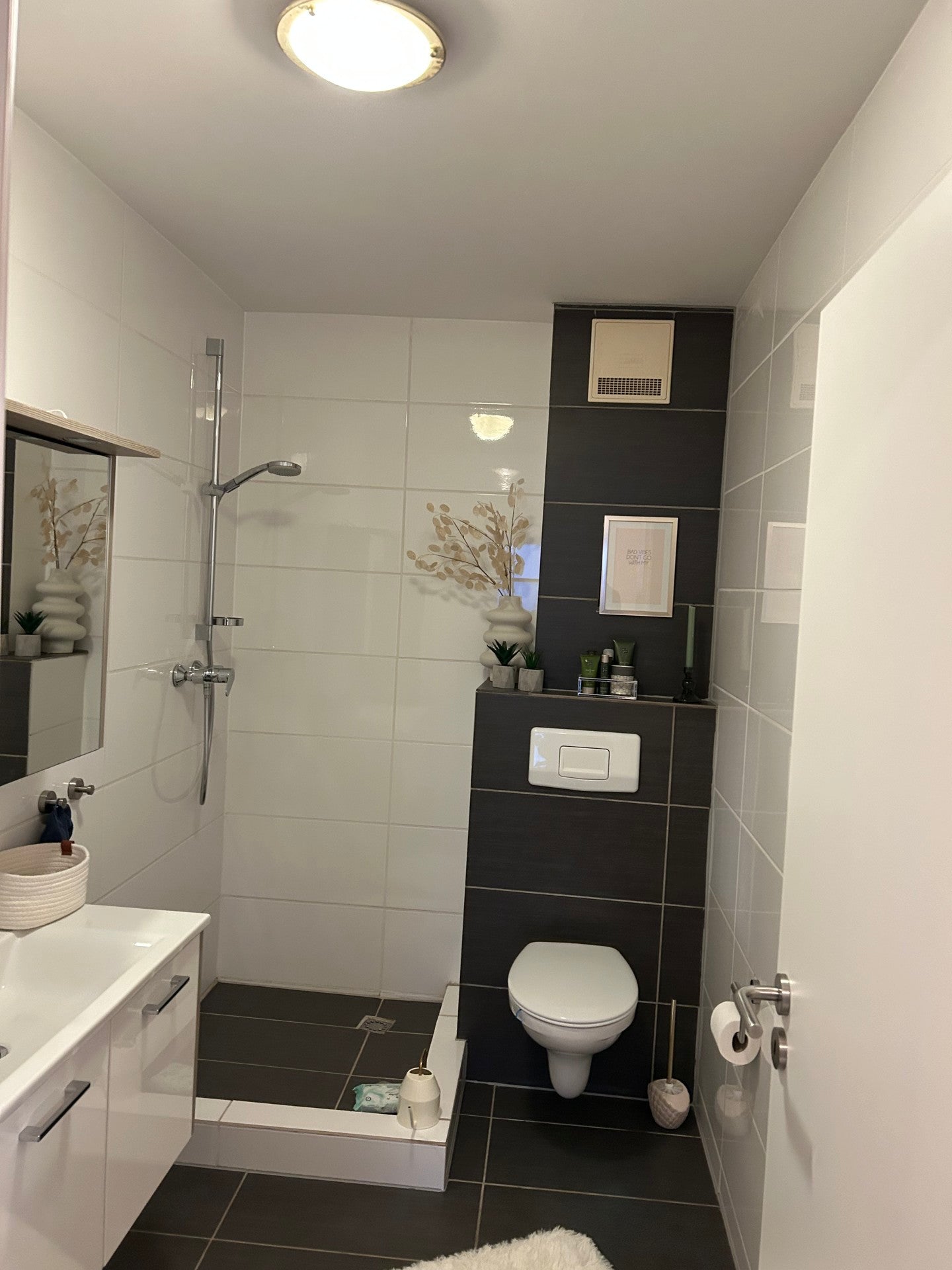 Attraktives Mehrfamilienhaus in zentraler Lage – Rentable Kapitalanlage in Troisdorf