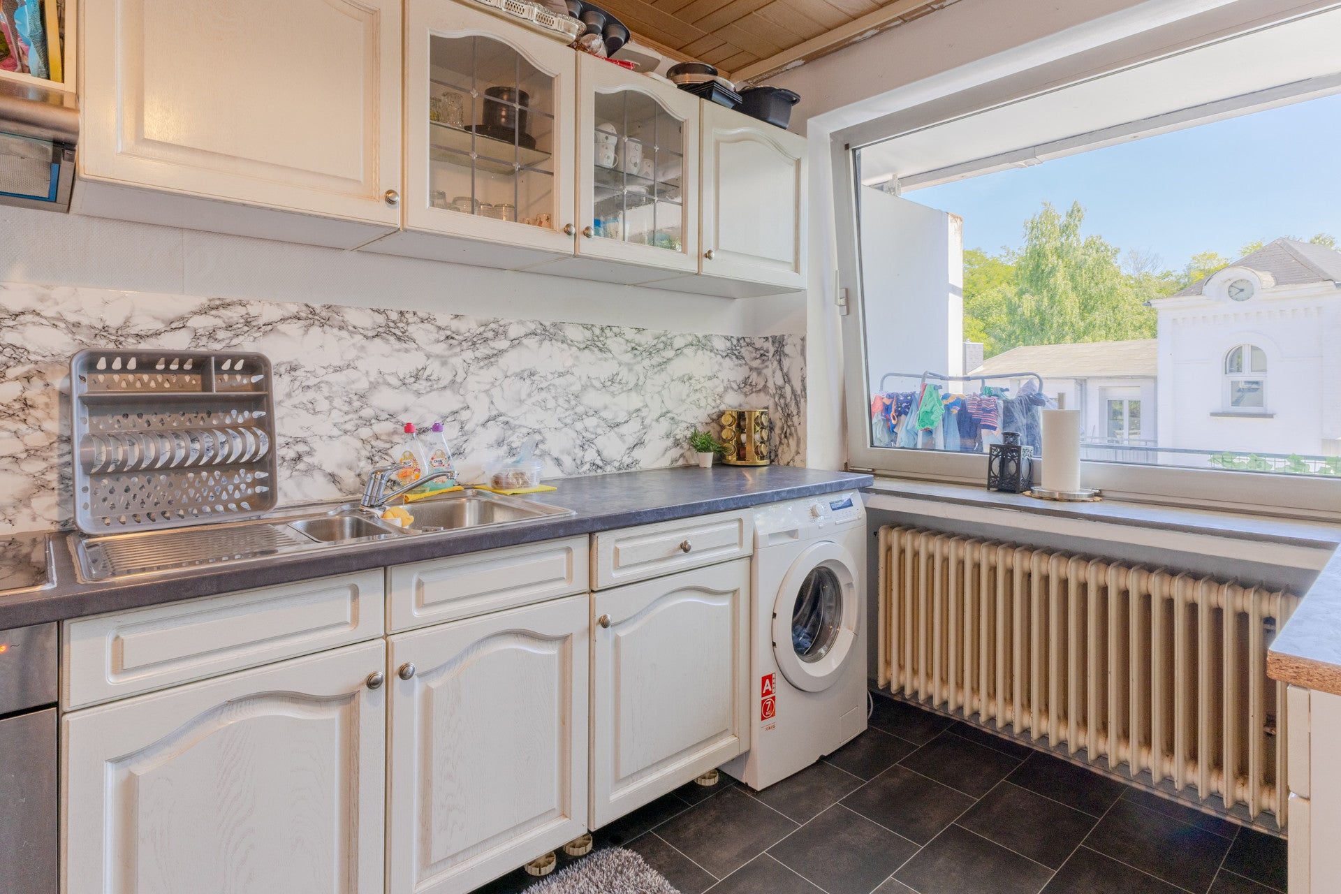 Gepflegtes Mehrfamilienhaus mit Balkonen und solider Bausubstanz – Wuppertal-Langerfeld