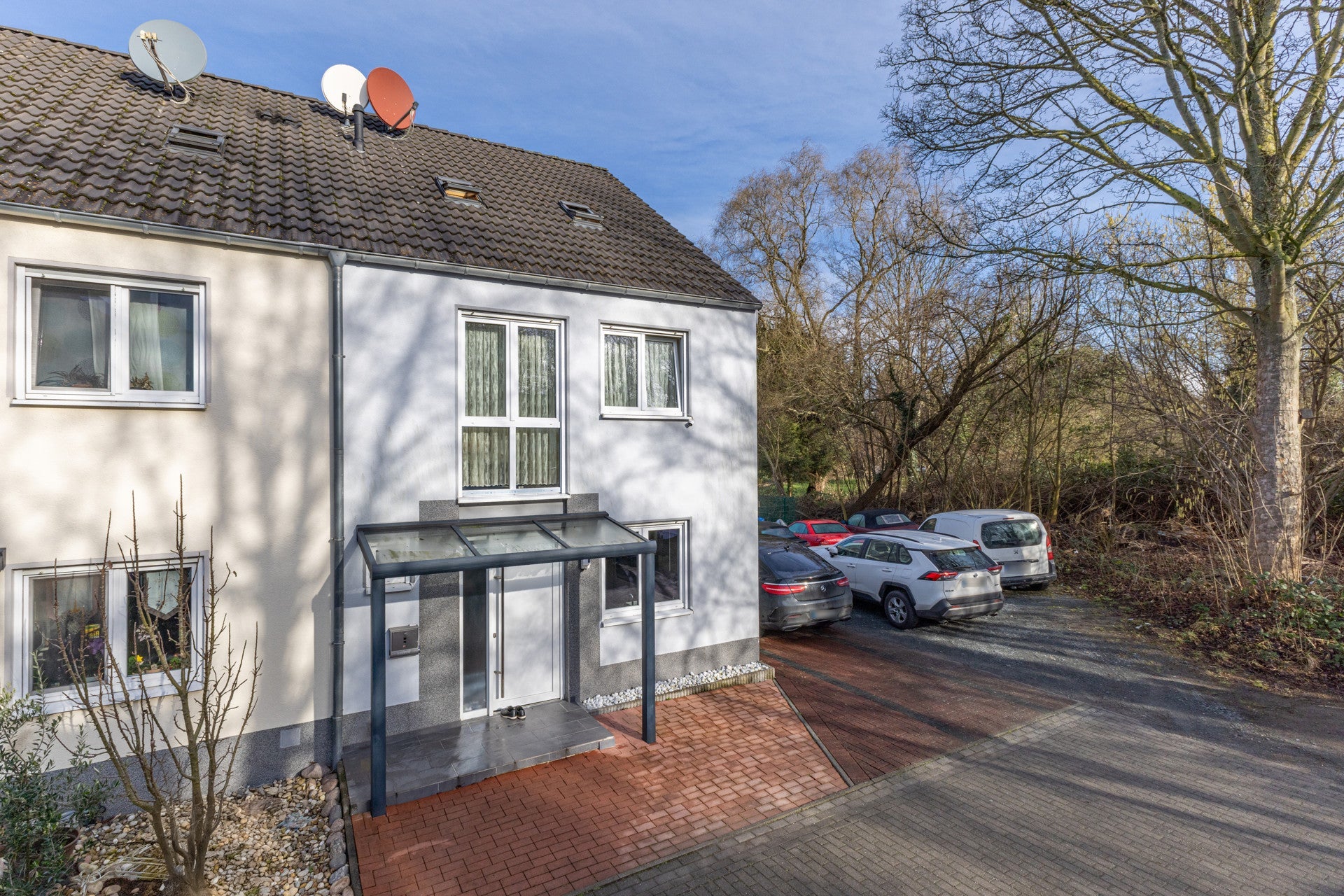 Familienidyll am Waldrand – Großzügiges Reihenendhaus in Dortmund-Mengede